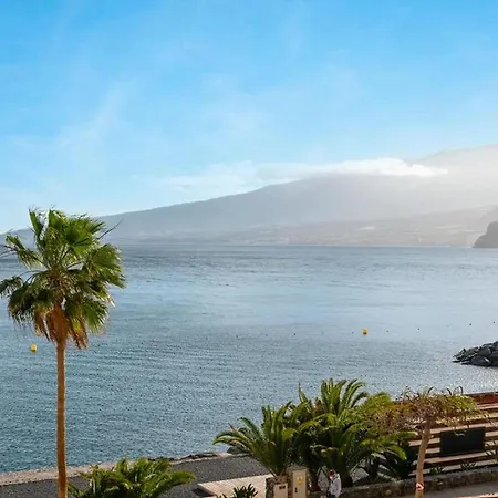 With Magnificent Sea Views Apartment