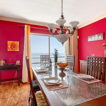 With Magnificent Sea Views Apartment Radazul