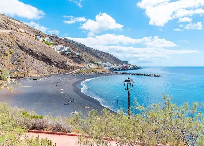 Апартаменты In With Stunning Sea Views *