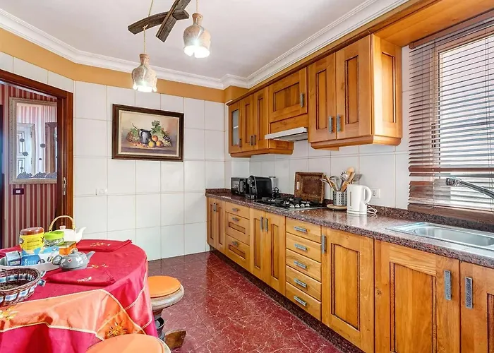 Апартаменты In With Stunning Sea Views