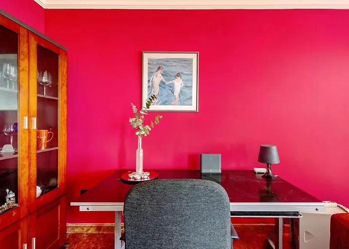 Апартаменты In With Stunning Sea Views Радазул