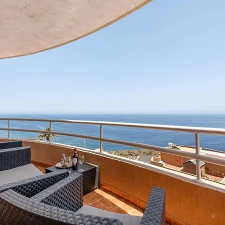 In With Stunning Sea Views *