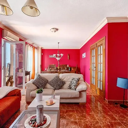 In With Stunning Sea Views شقة *